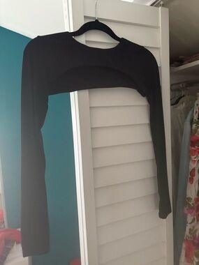 Black Women's Long Sleeve Shrug Top